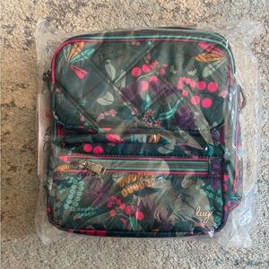 NWT Lug wrangler in evermore flora green.